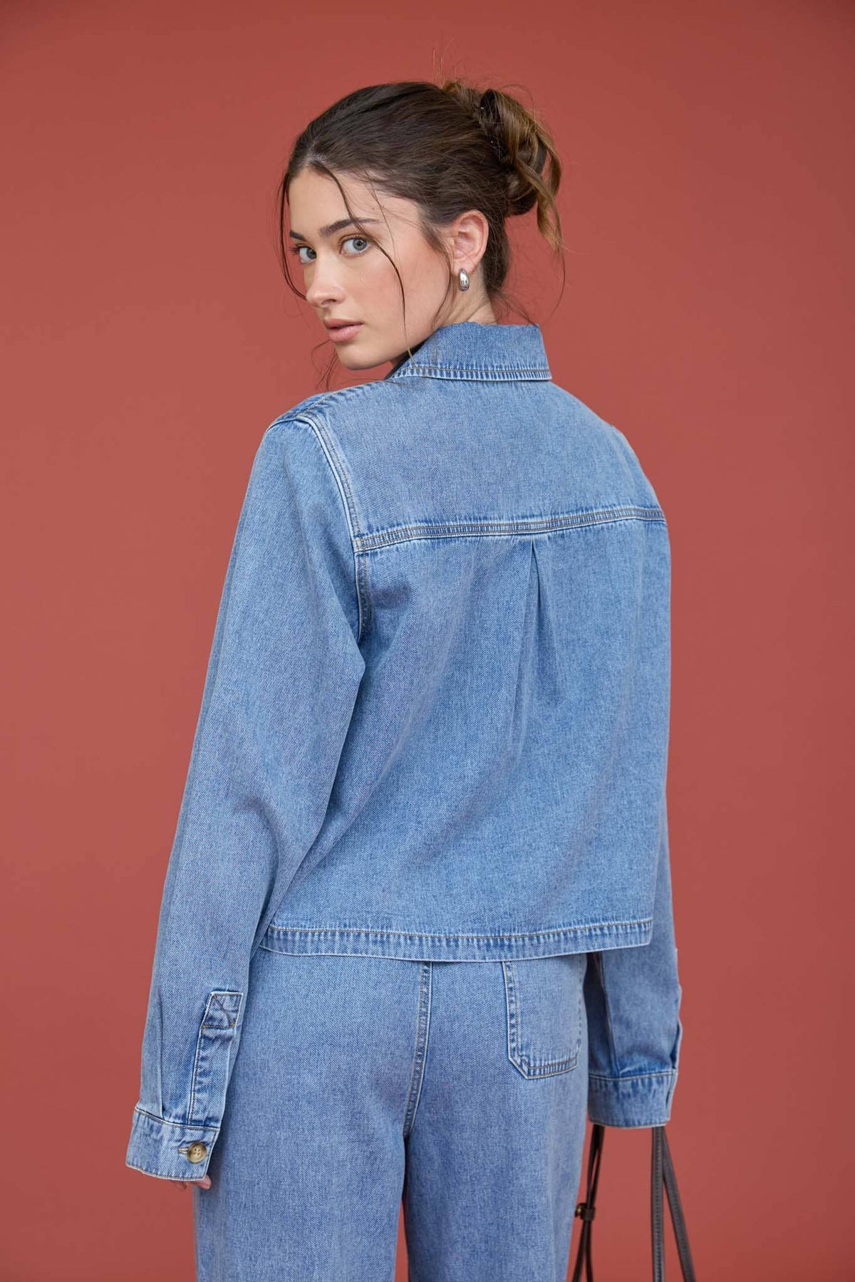 ACID WASH COLLARED LONG SLEEVE BOXY DENIM SHIRT