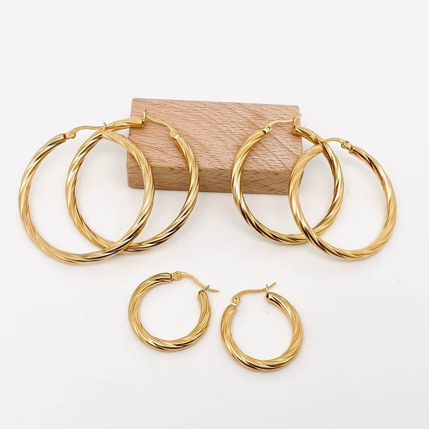 18K Gold Plated Stainless Steel Cable Hoop Earrings - Medium