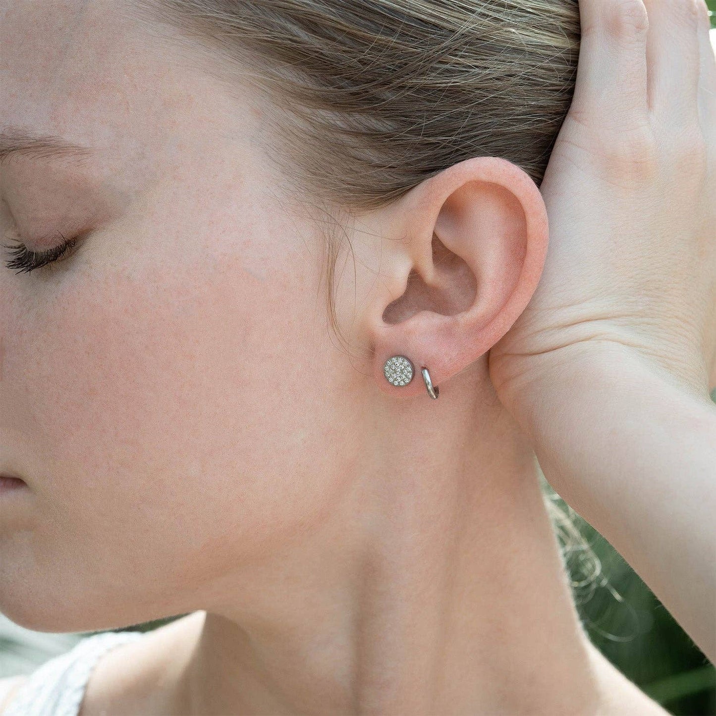 18K Gold PVD Stainless Steel Pave Stone Round Stud Earrings: Stainless