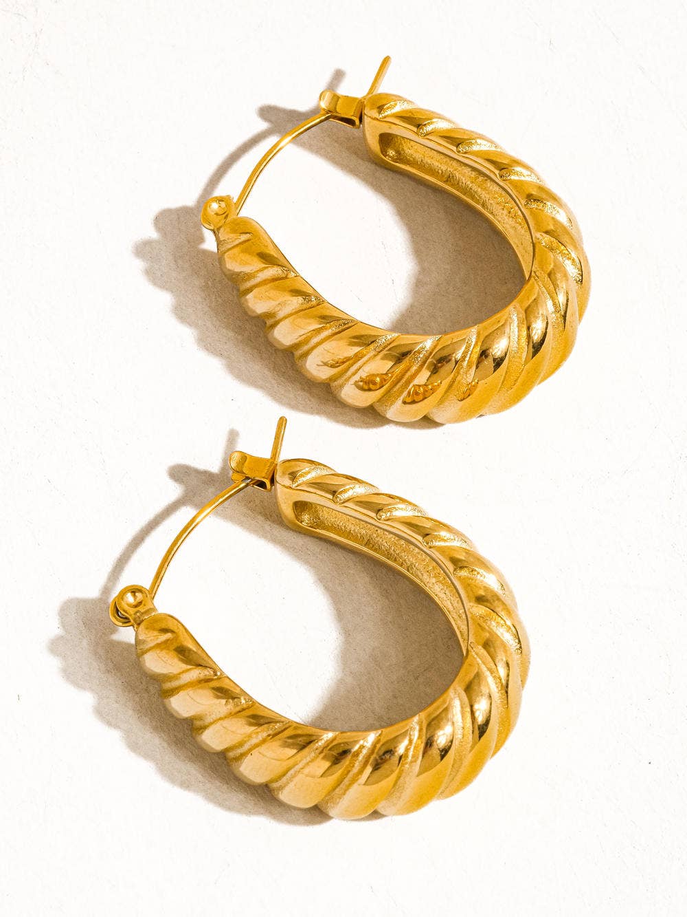 Jordyn 18K Gold Non-Tarnish Croissant Hoop Earring: Yellow Gold