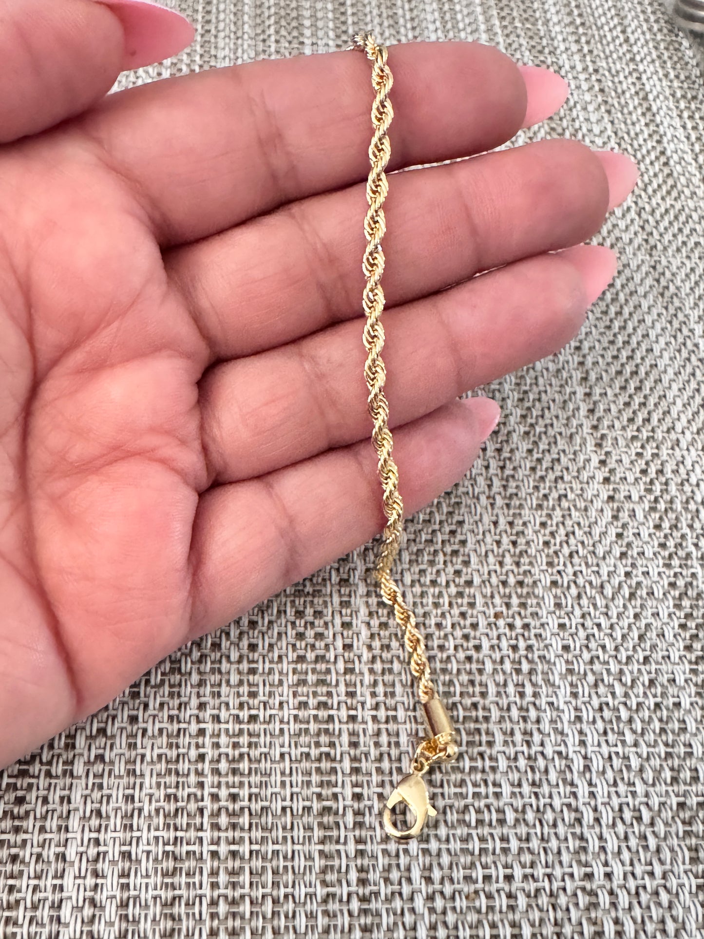 Rope Chain Bracelet With Round Cap.       7' Inch (Bracelet)