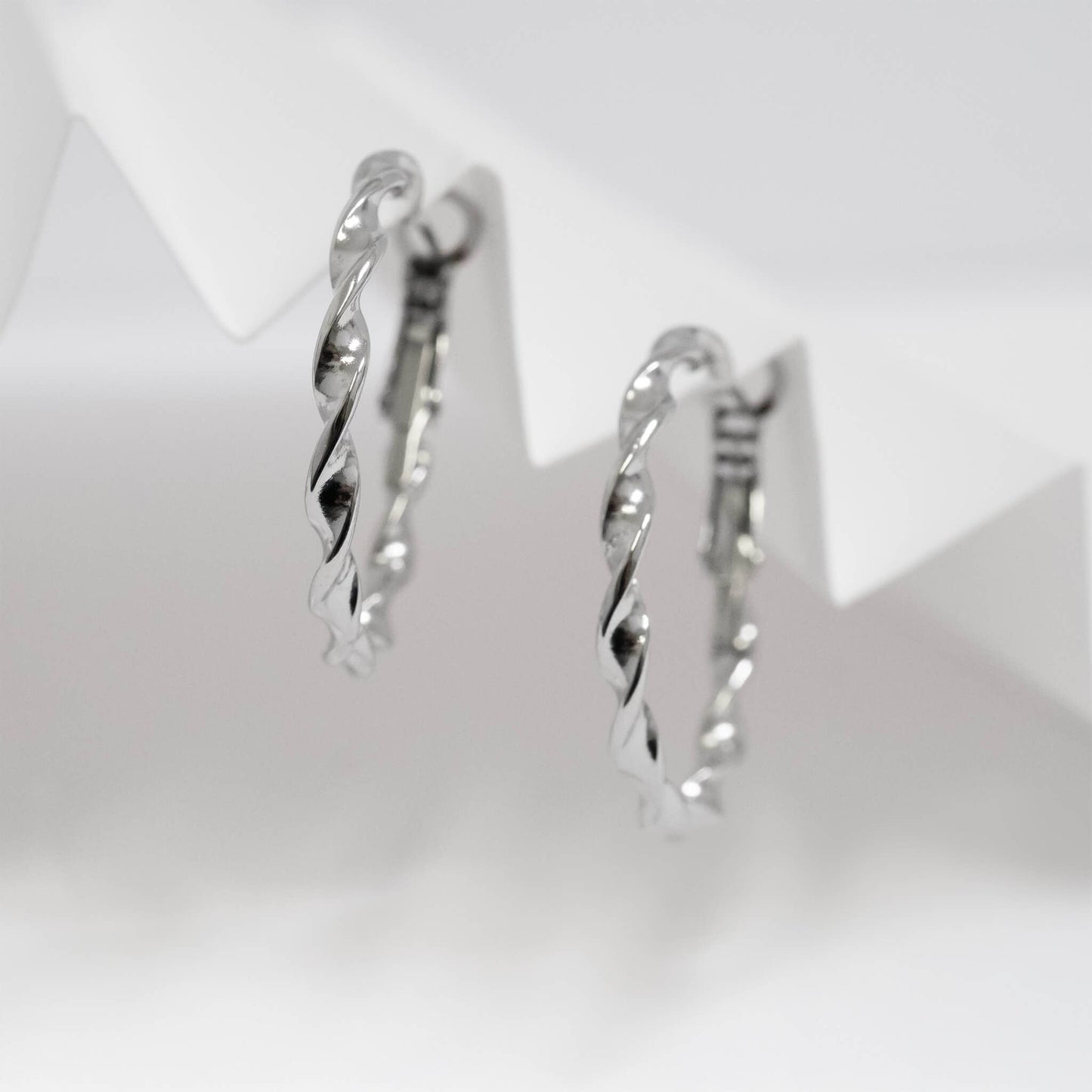 18K Gold PVD Stainless Steel Twist Hoop Earrings: Stainless / 30mm