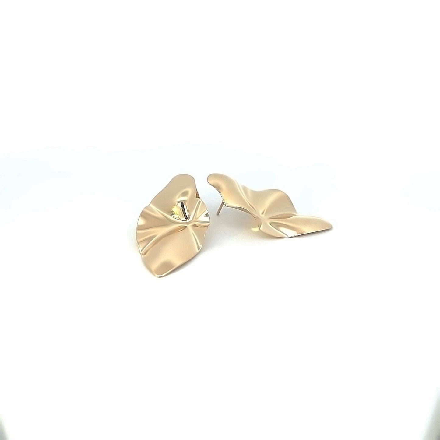 Claire 18k Gold Filled Minimalist Wavy Earrings (L391): Gold