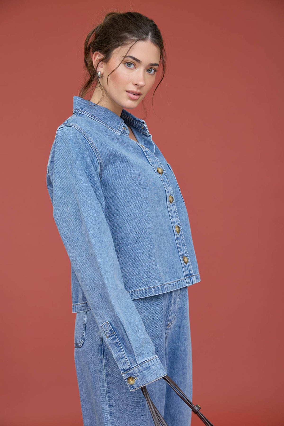 ACID WASH COLLARED LONG SLEEVE BOXY DENIM SHIRT