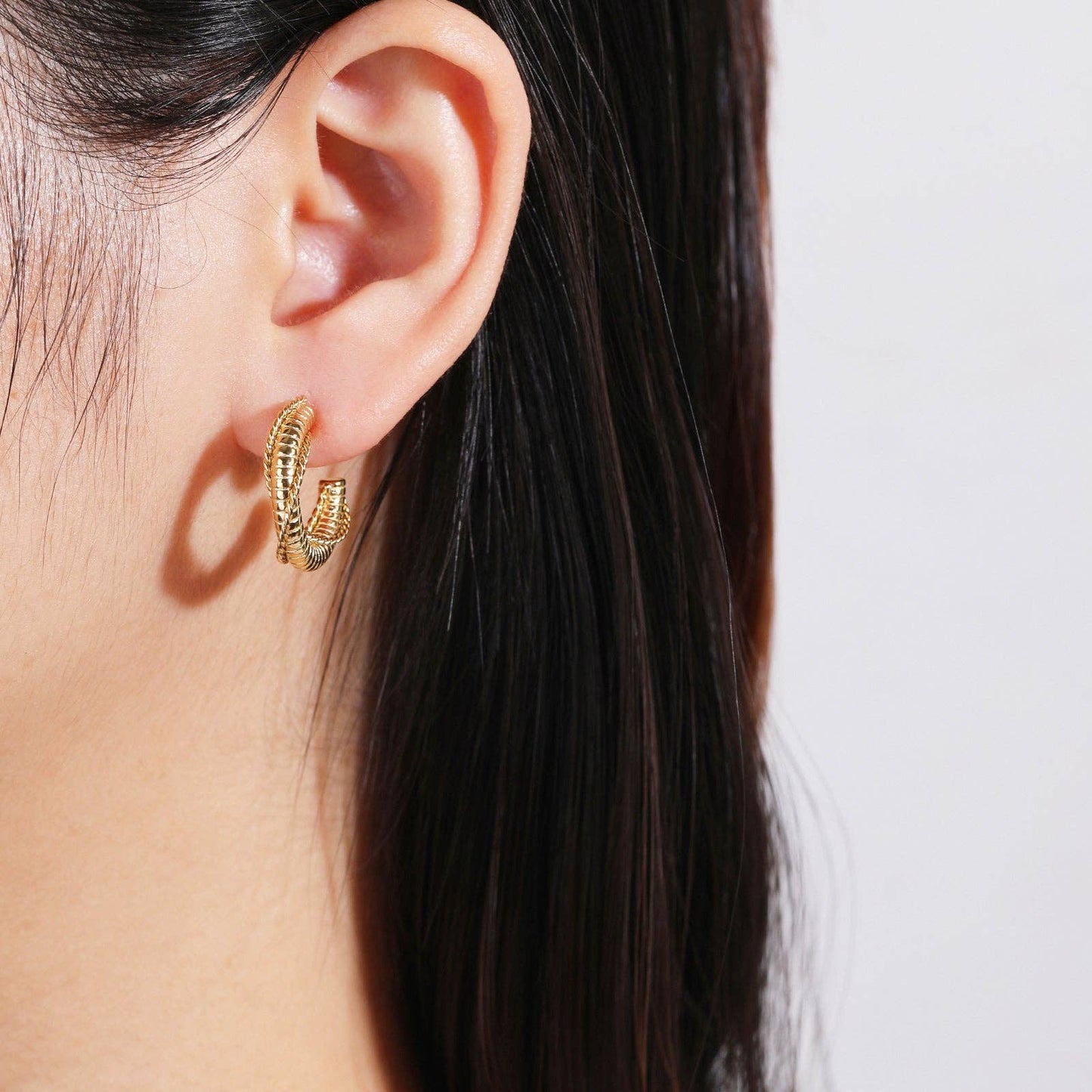 Trendy Chunky Gold Hoop Earrings