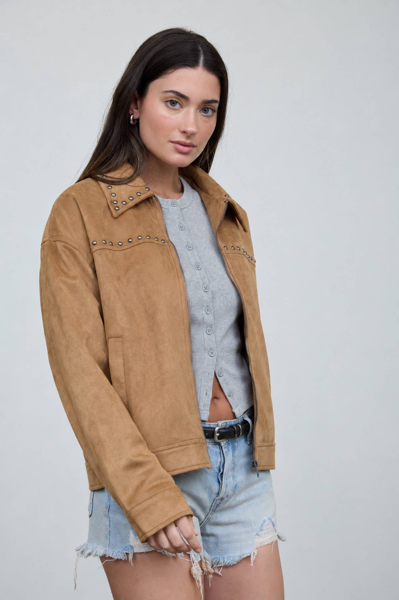 STUDDED COLLARED ZIP-UP SUEDE JACKET: CAMEL