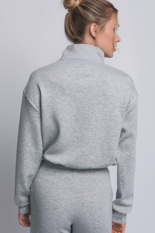 FUNNEL-NECK HALF ZIP SWEATSHIRT