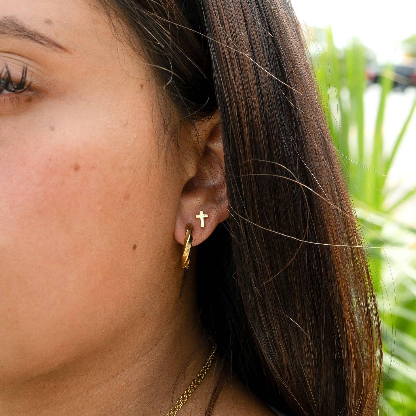 18K Gold PVD Stainless Steel Textured Twisted Huggie Hoop Earrings / ERJ0026: Stainless / 18mm