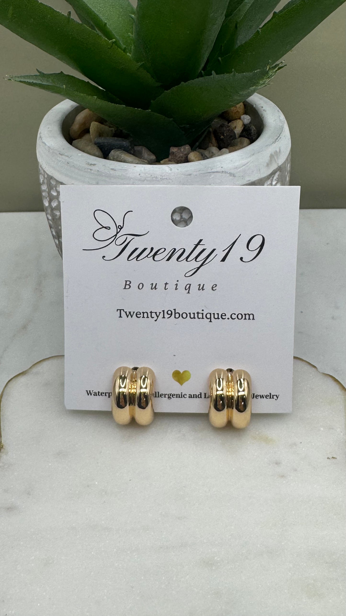 BAGUETTE DOUBLE HOOP