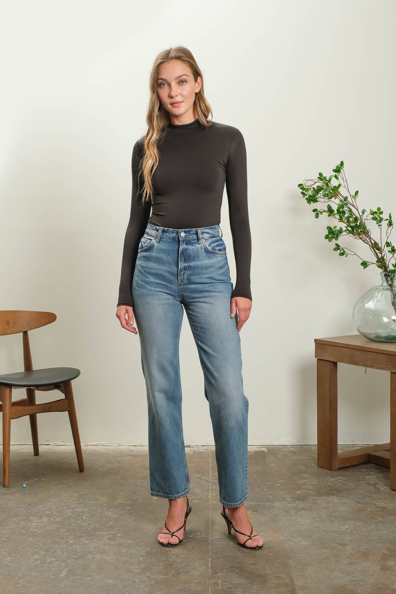 SEAMLESS MOCK NECK LONG SLEEVE BODYSUIT BLACK