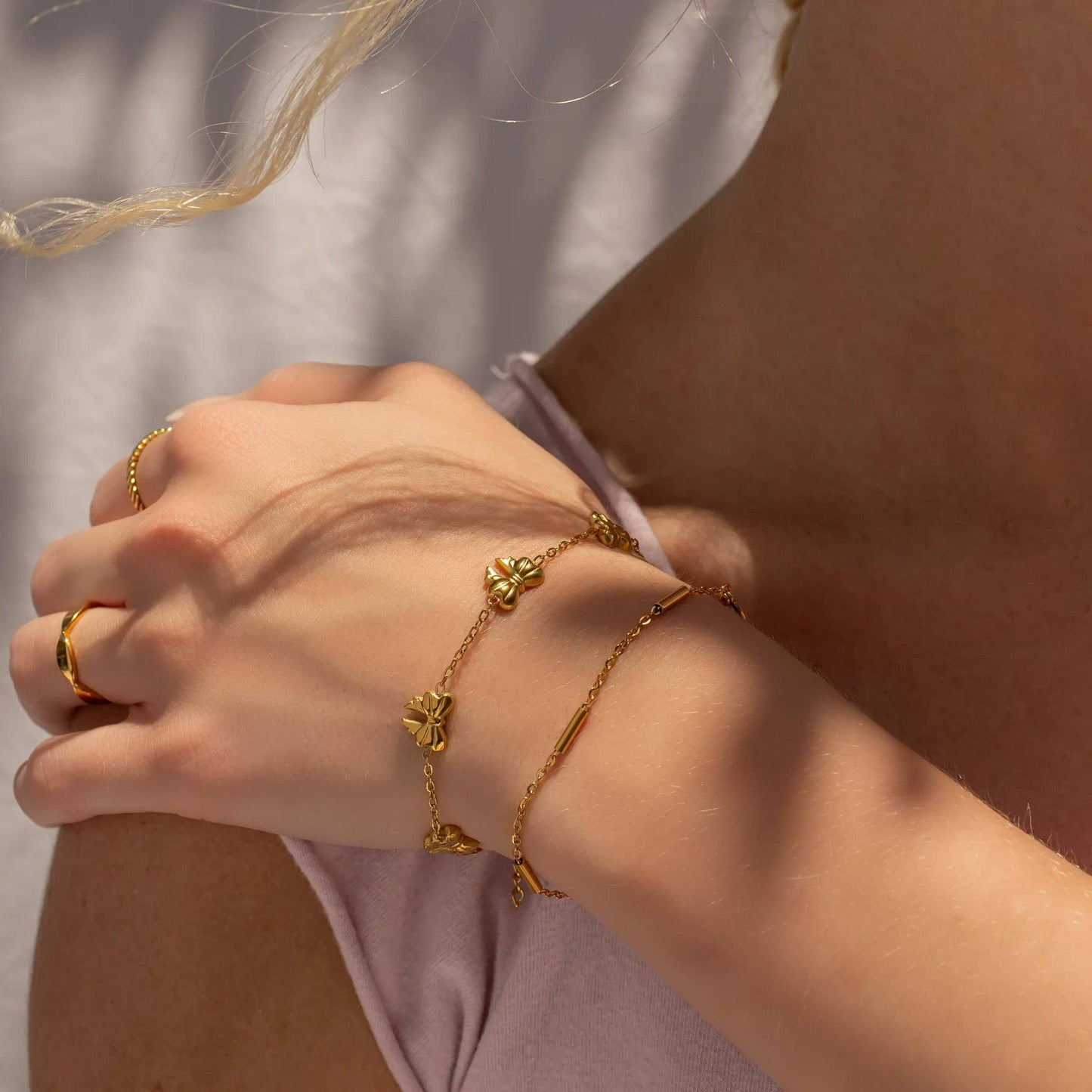 18K Gold PVD Stainless Steel Satellite Bar Chain Bracelet: Gold