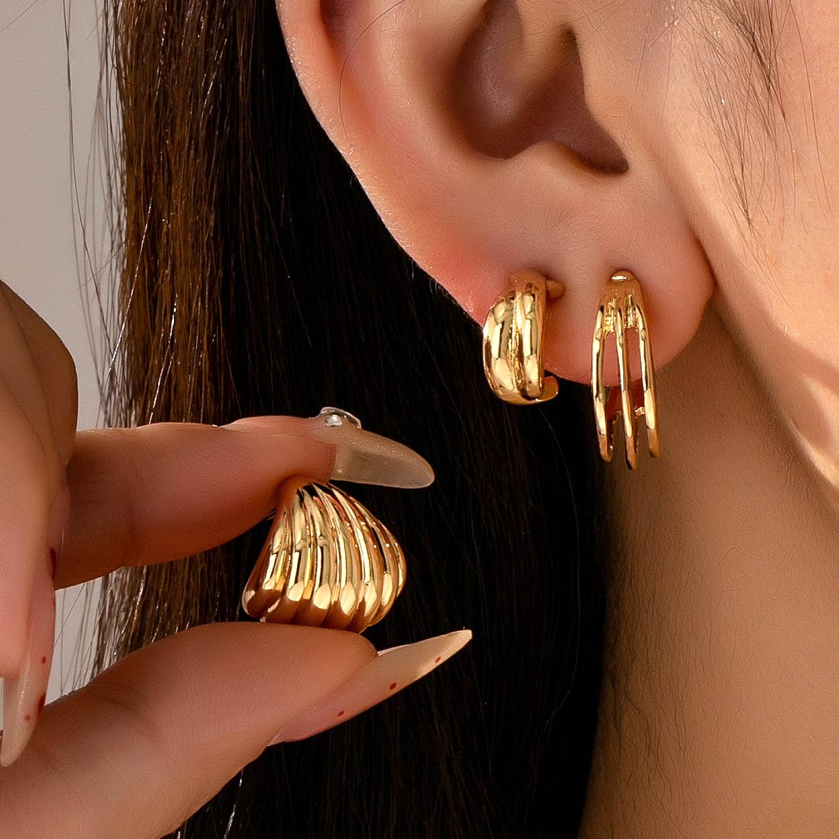 Vintage Gold Shell & Ribbon Hoop Trio Earrings Gold